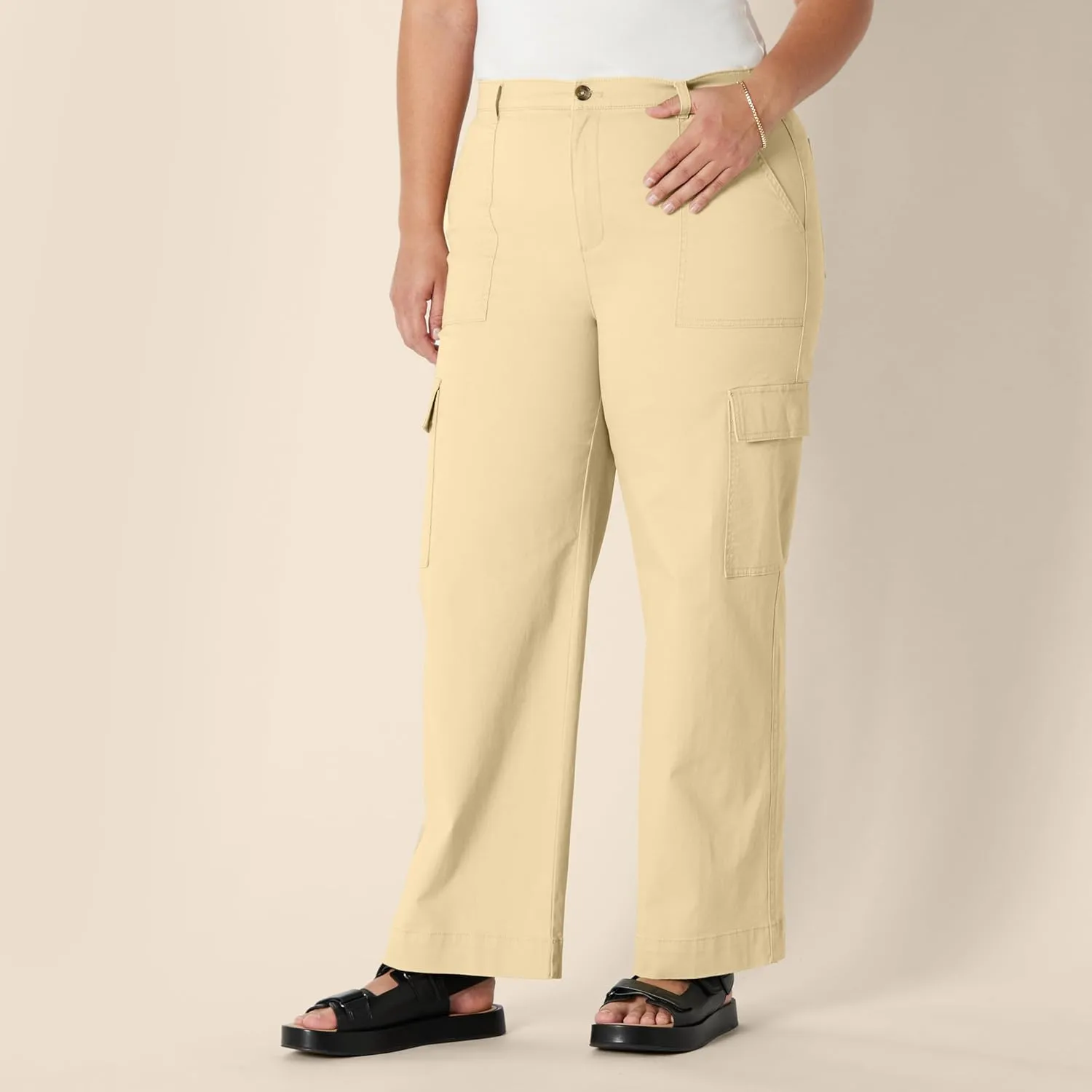 Amazon Essentials Women's High-Rise Regular-Fit Full-Length Cargo Khaki Pant