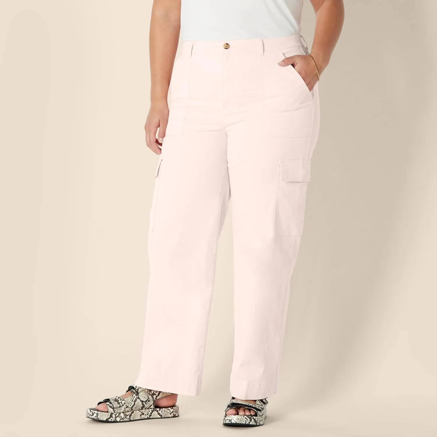 Amazon Essentials Women's High-Rise Regular-Fit Full-Length Cargo Khaki Pant
