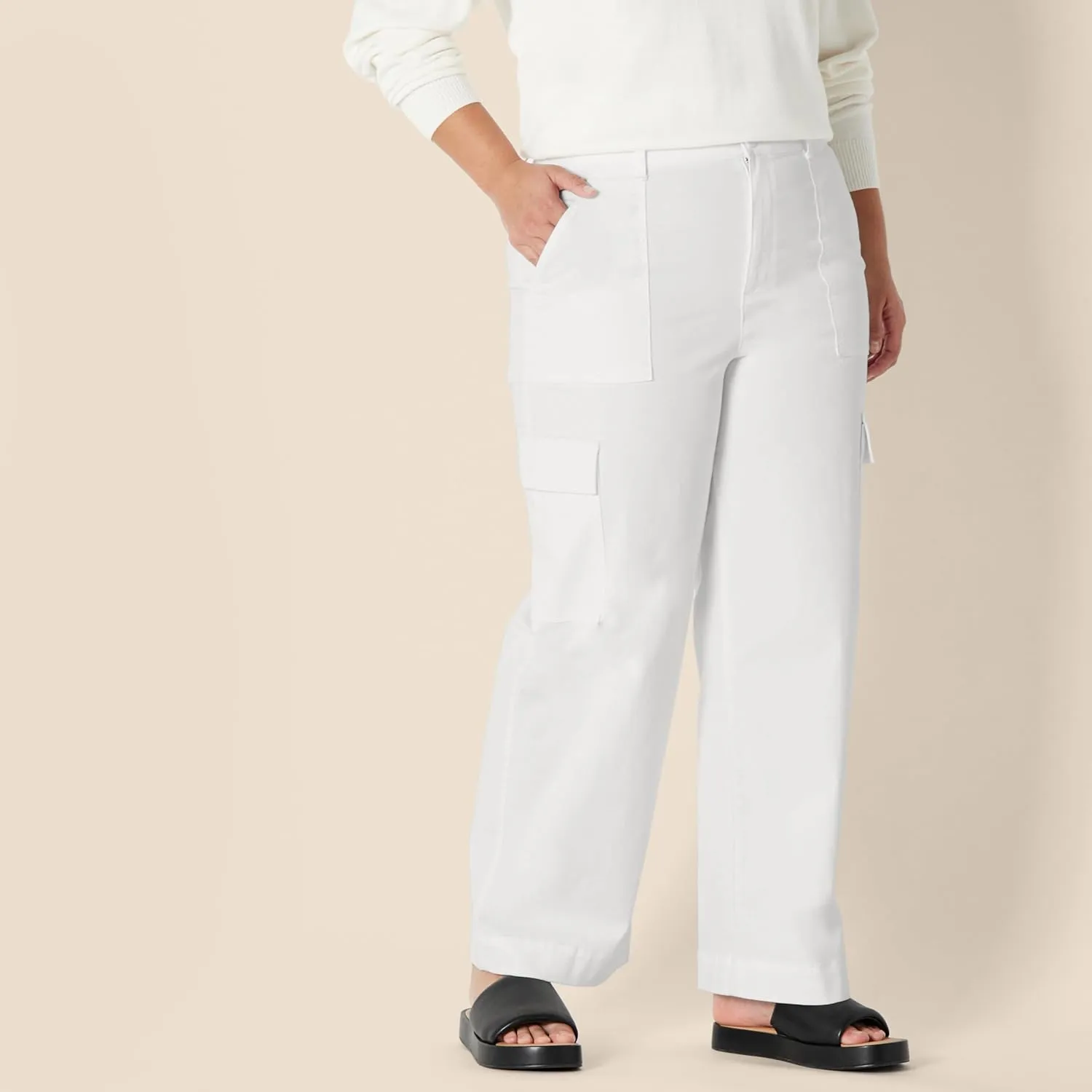 Amazon Essentials Women's High-Rise Regular-Fit Full-Length Cargo Khaki Pant