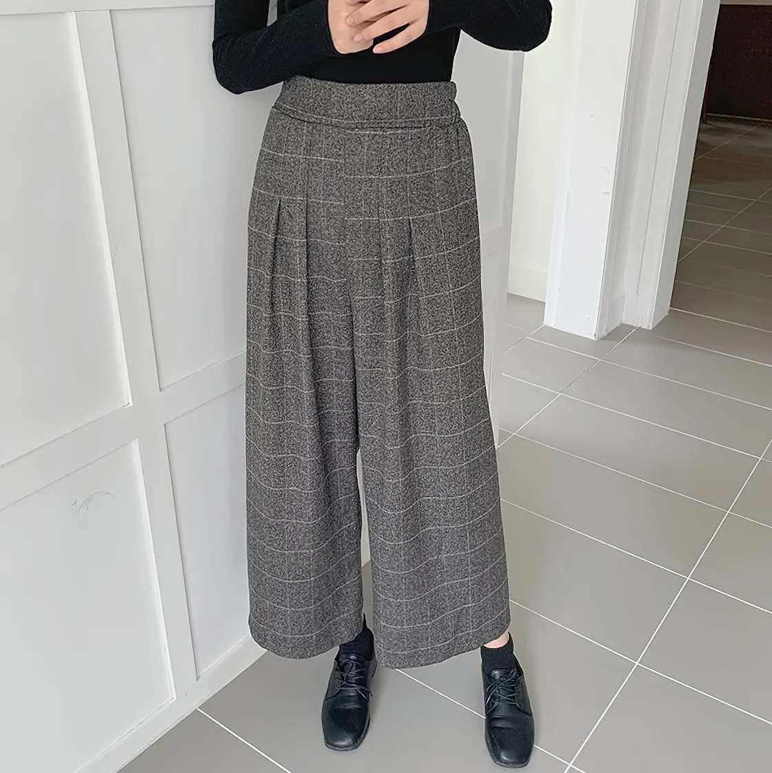 chouyatou Women's Plaid Wool Blend Culottes Capri Plaid Pants Elastic High Waist Wide Leg Palazzo Trouser