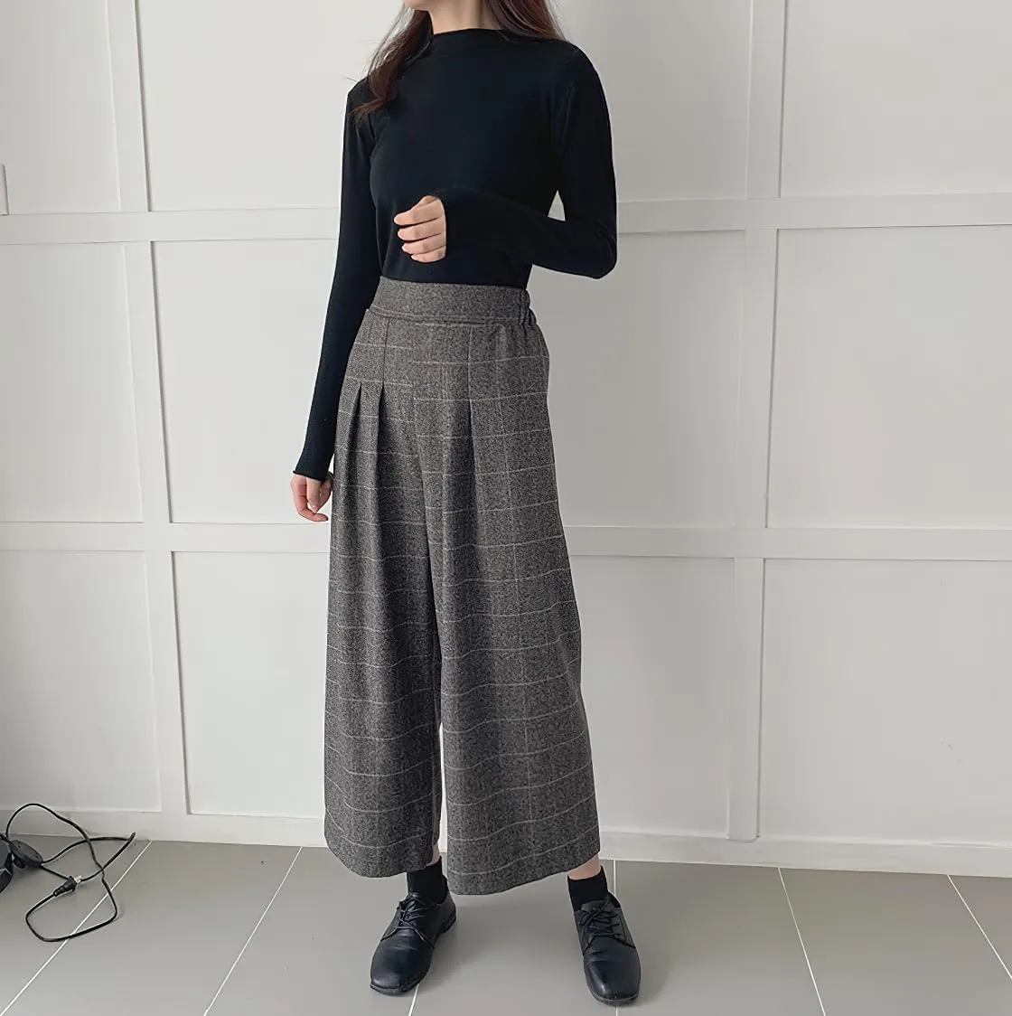 chouyatou Women's Plaid Wool Blend Culottes Capri Plaid Pants Elastic High Waist Wide Leg Palazzo Trouser