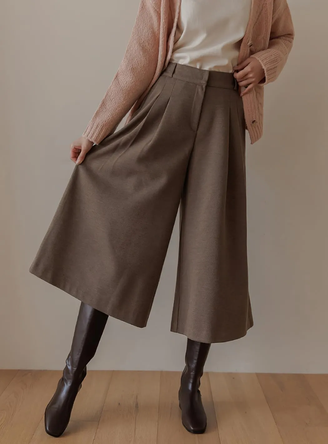 chouyatou Women's Wool Culottes Capri Cropped Pants Pleated Elastic High Waist Wide Leg Palazzo Trouser