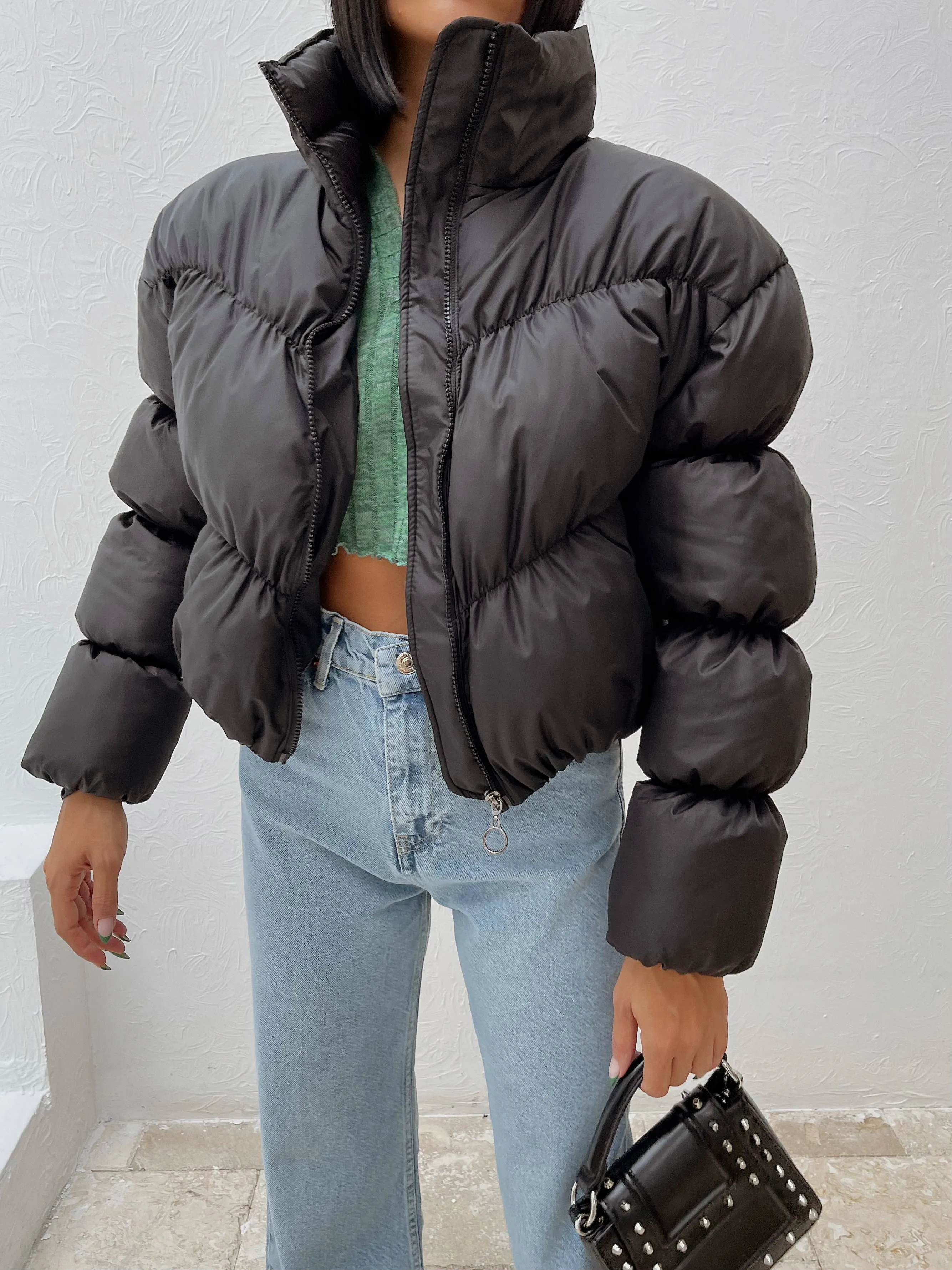 FITTED BUBBLE JACKET - BLACK