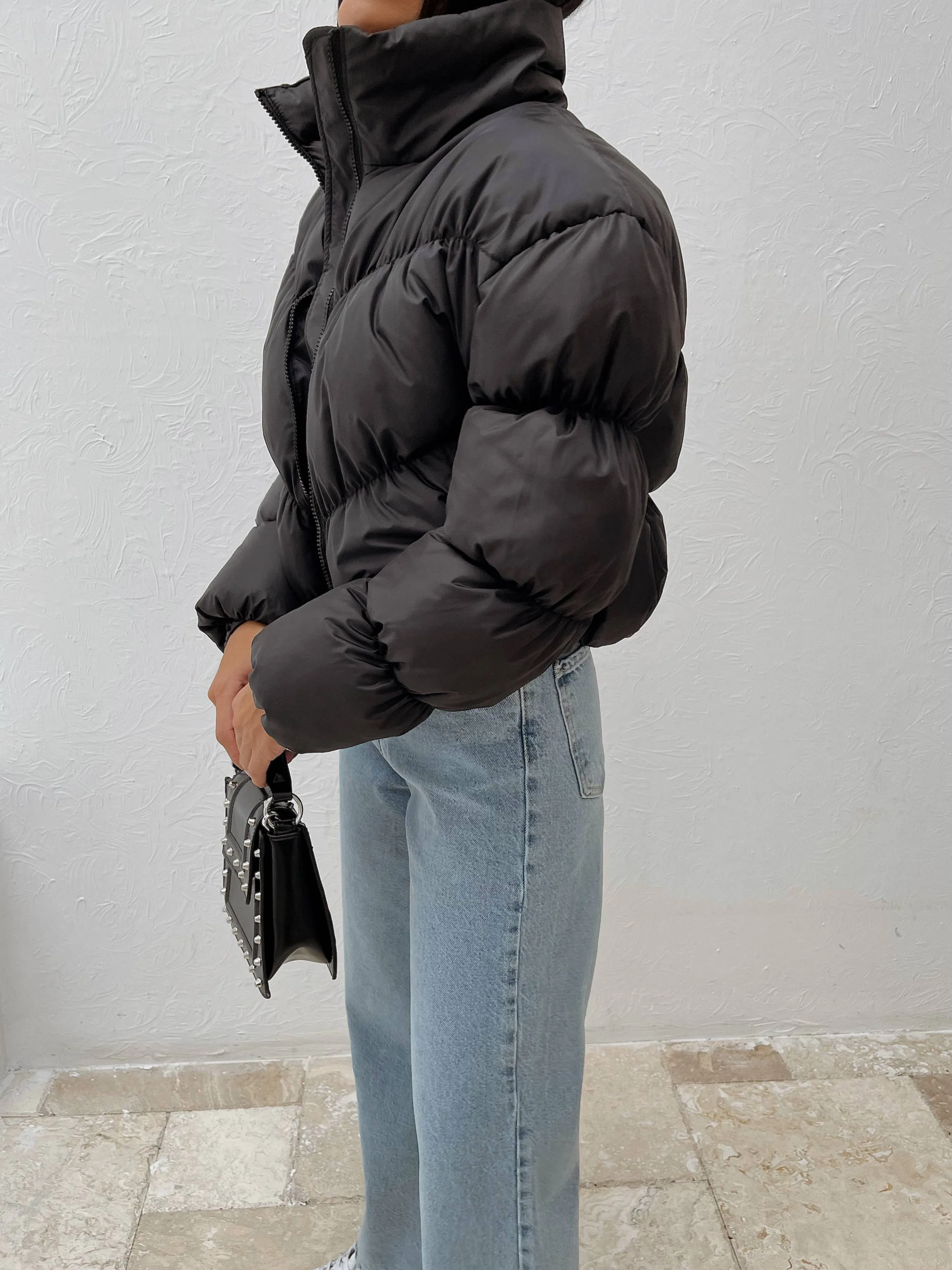 FITTED BUBBLE JACKET - BLACK