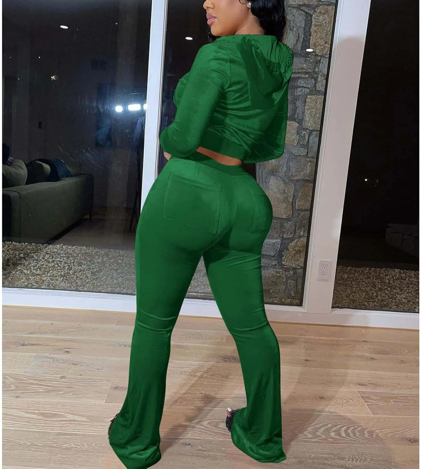 Women 2 Piece Velour Tracksuits Long Sleeve Full Zip Hoodie Cropped Jacket and Sweatpants Velvet Y2K Sweatsuit Set