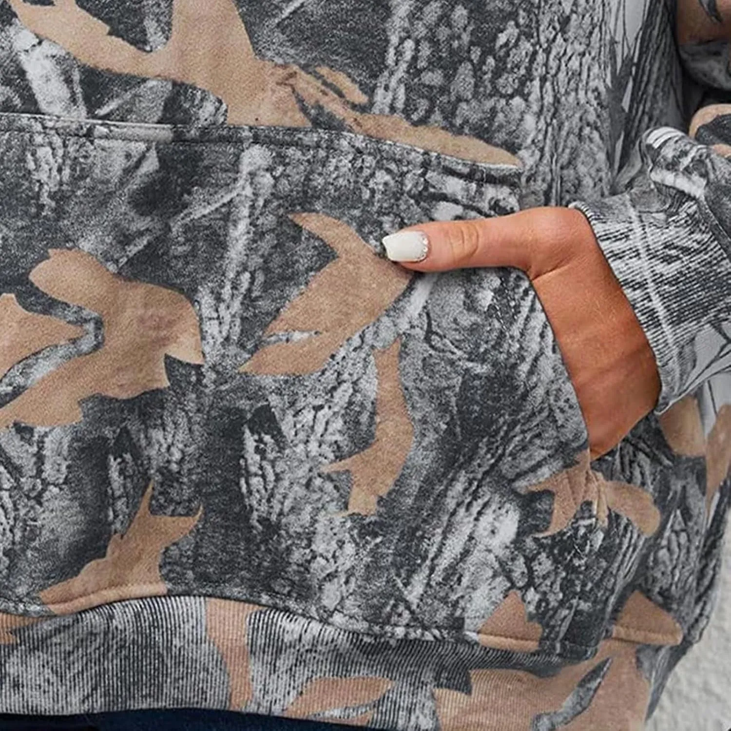 Women's Camo Hoodie Maple Leaf Print Oversized Hooded Sweatshirt Loose Casual Pullover Sweatshirts Long Sleeve Tops