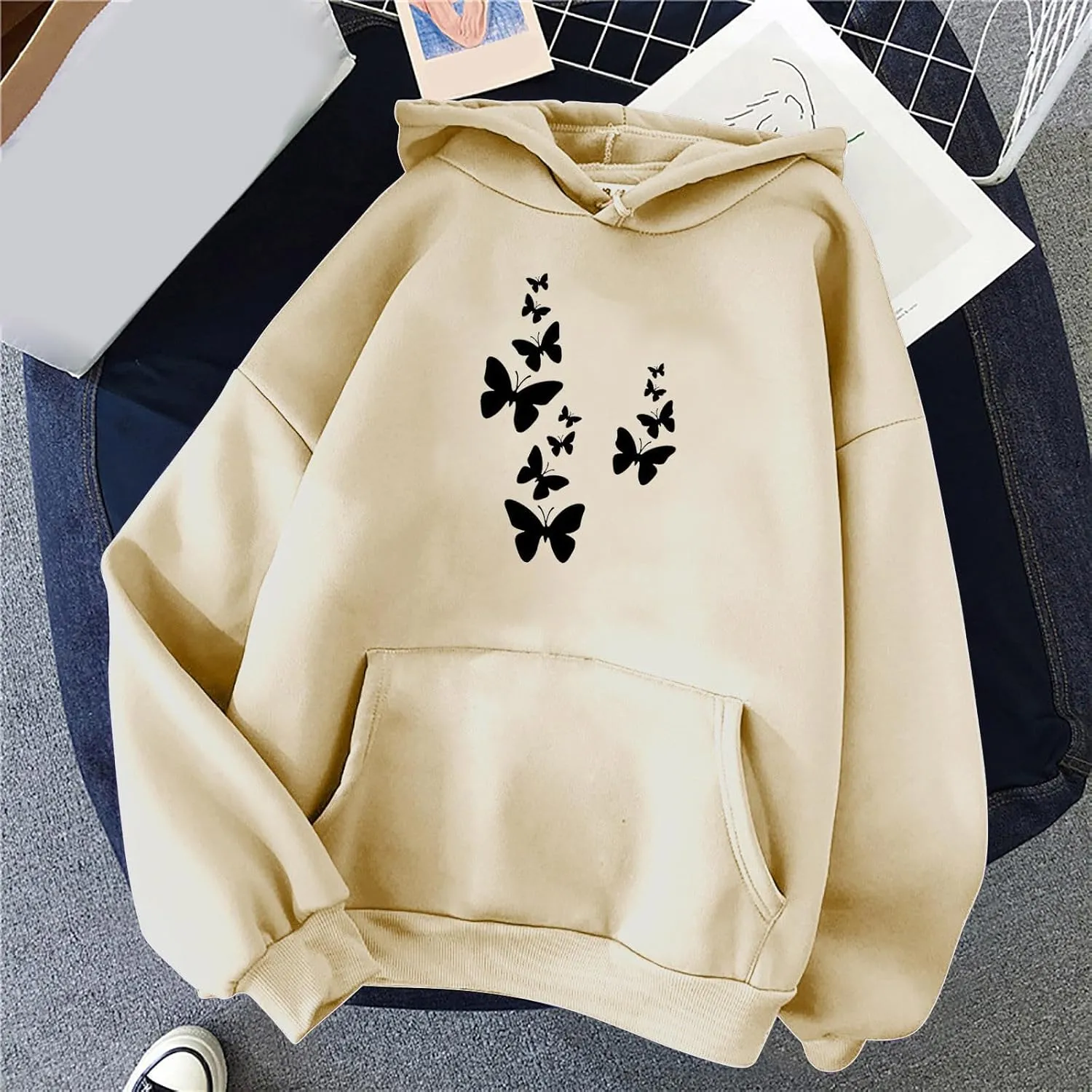 Womens Fashion Sweatshirt 2023 Long Sleeve Butterfly Graphic Drawstring Cute Pullover Hoodies Slim Casual Shirts with Pocket